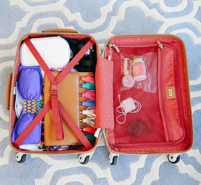 how-to-pack-for-vacation-what-to-pack-in-your-carry-on-suitcase-12