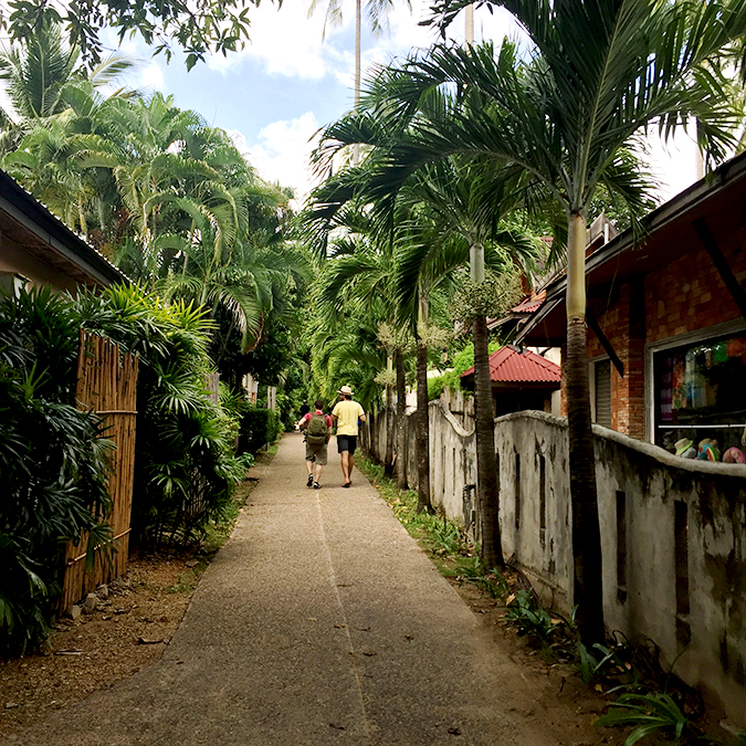 Stepping into Wonderland: Railay Bay Beach, Thailand - Helene in