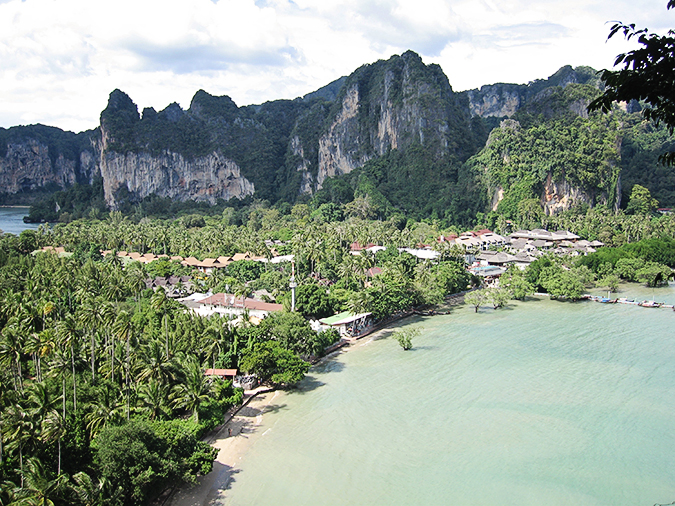 Stepping into Wonderland: Railay Bay Beach, Thailand - Helene in