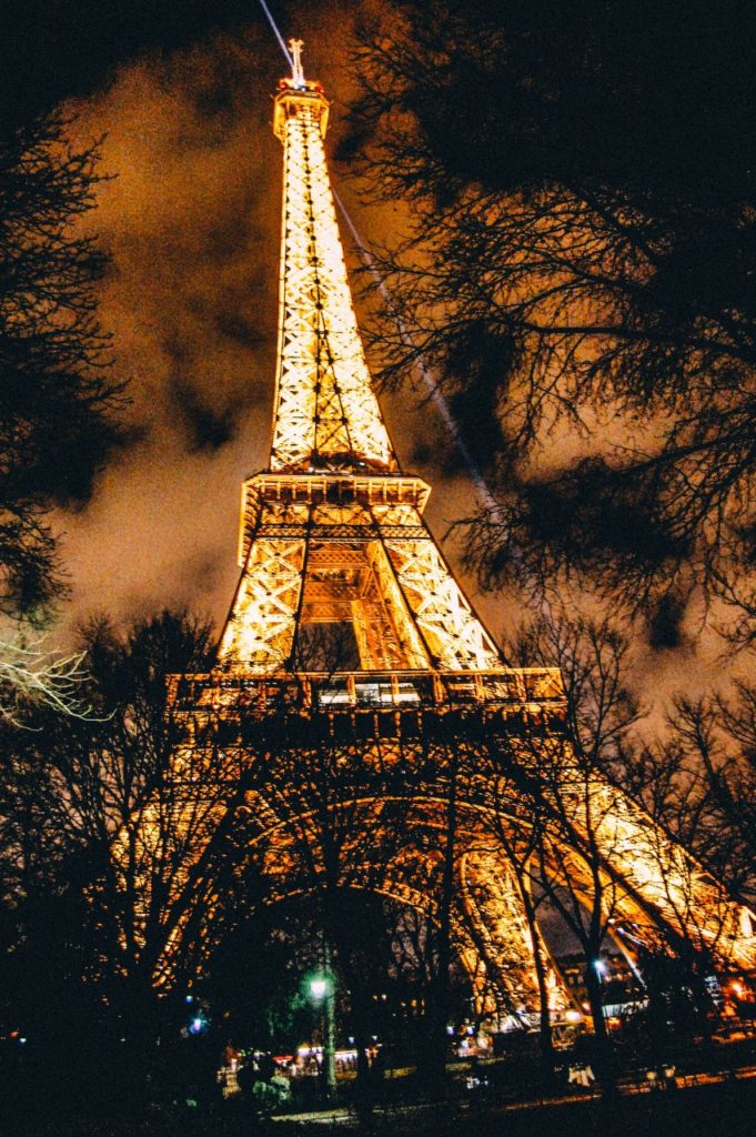 Hélène In Paris Just Be You The Essential Paris Travel Guide - Helene in Between