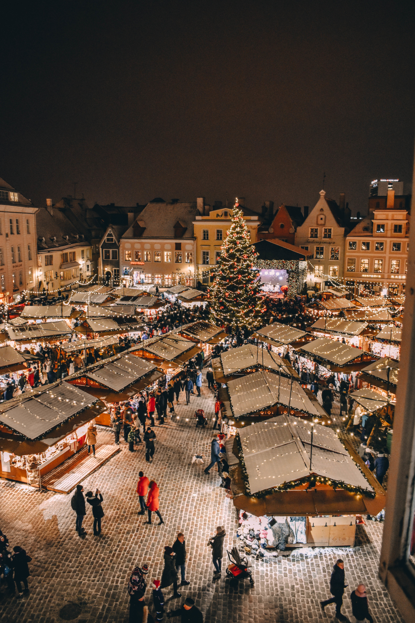 Ultimate Guide to the Tallinn, Estonia Christmas Market - Helene in Between