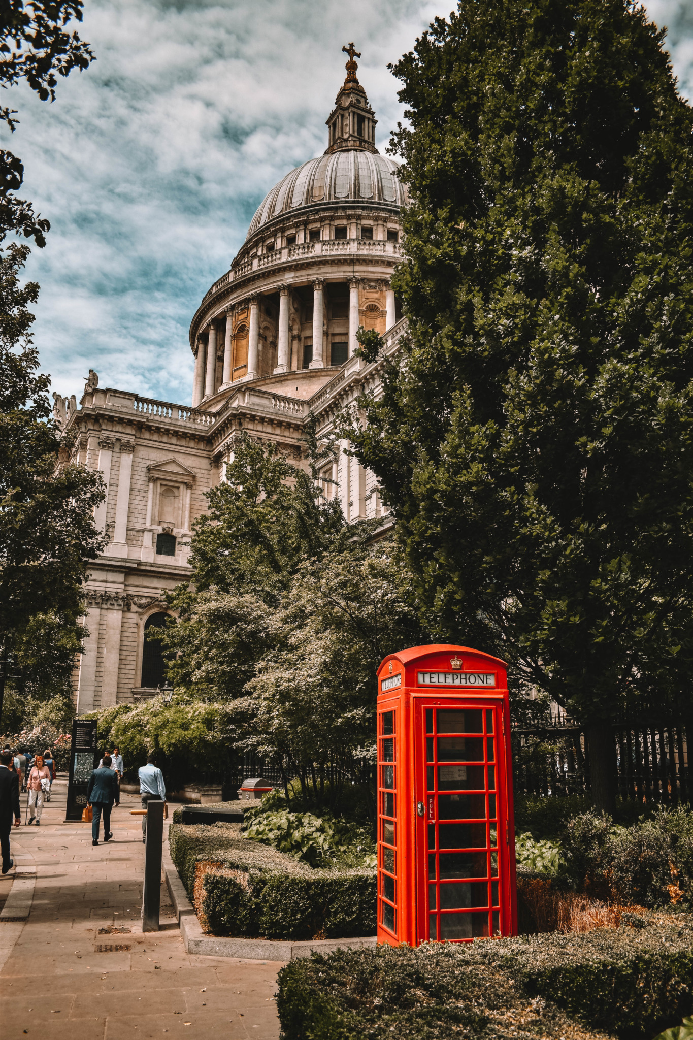 travel england paris