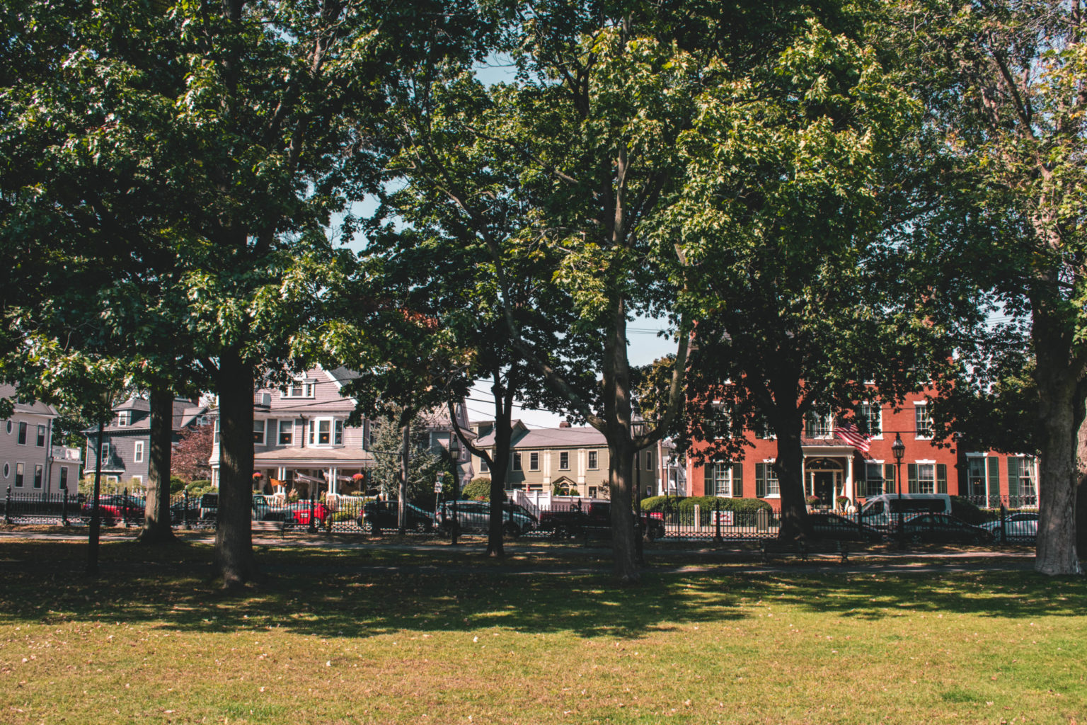 Hocus Pocus Filming Locations in Salem Helene in Between