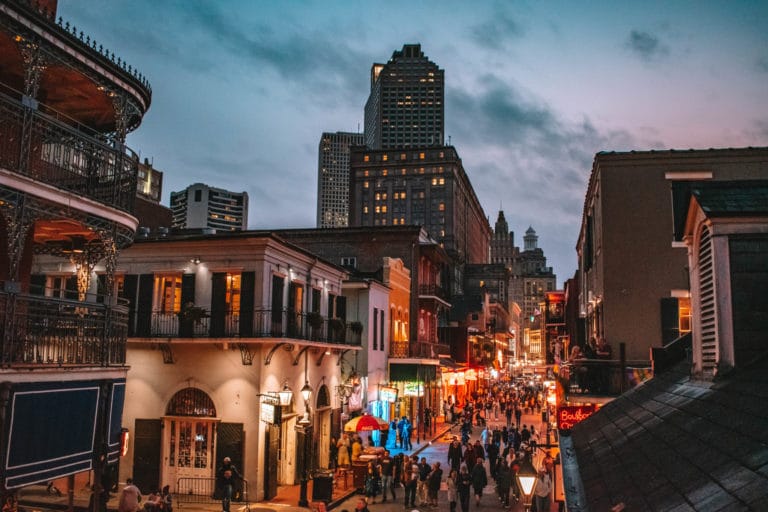 Epic New Orleans Itinerary - Travel Guide to NOLA - Helene in Between