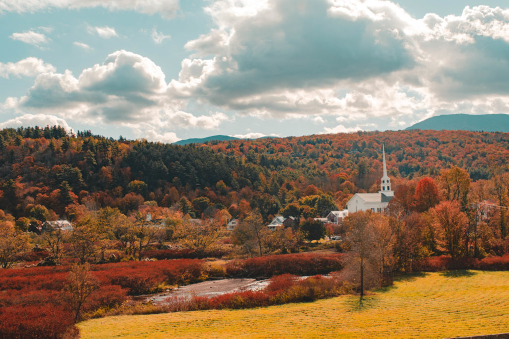 Ultimate One Week Fall Foliage Itinerary for New England - Helene in ...